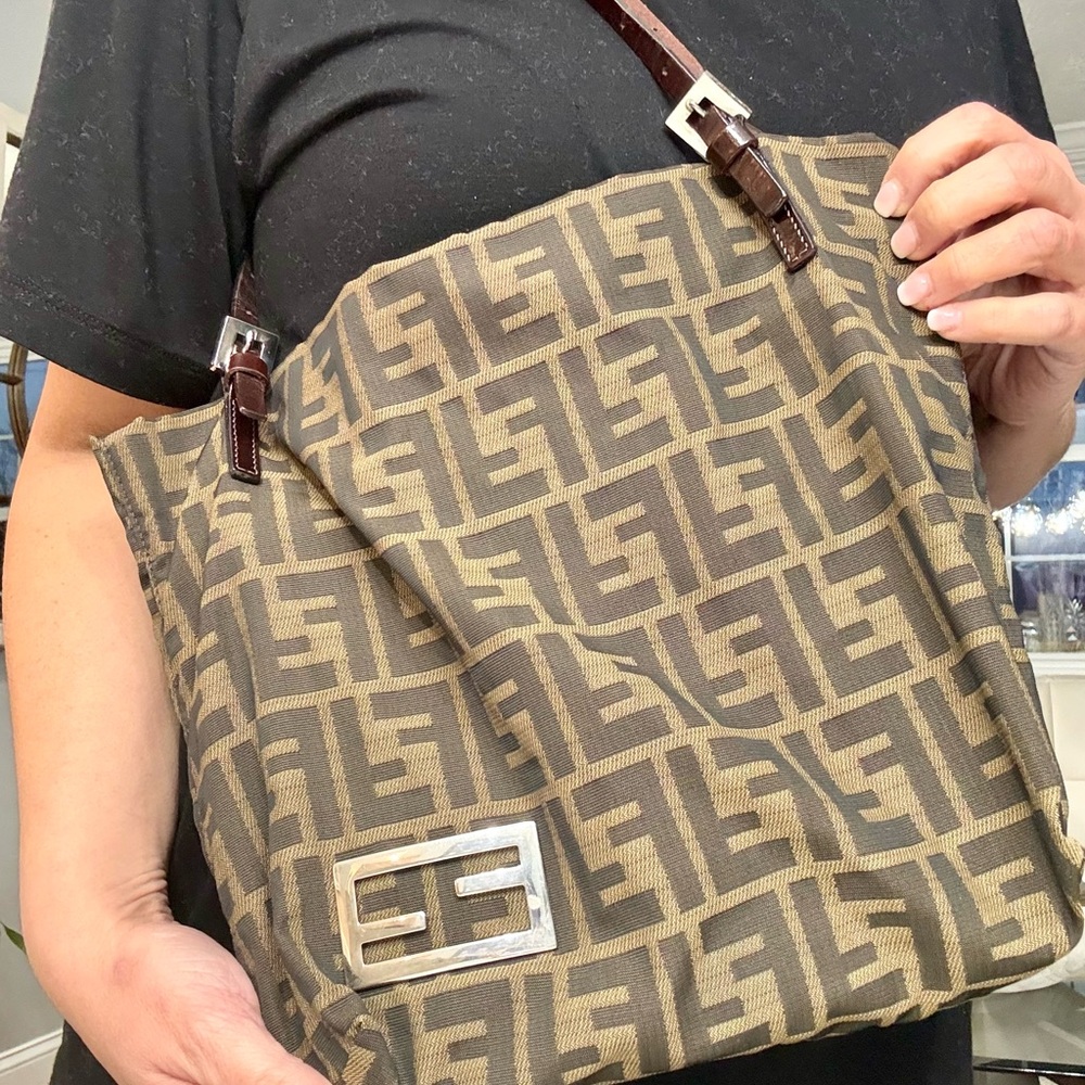 FENDI Zucca Canvas Tote Bag Khaki Brown | Preloved Great Condition - Picture 3 of 14